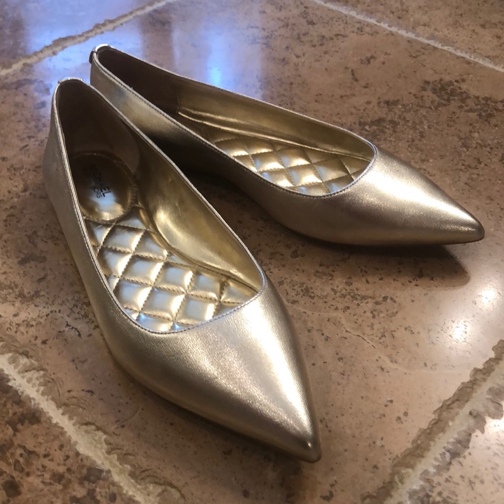Michael Kors Gold flats